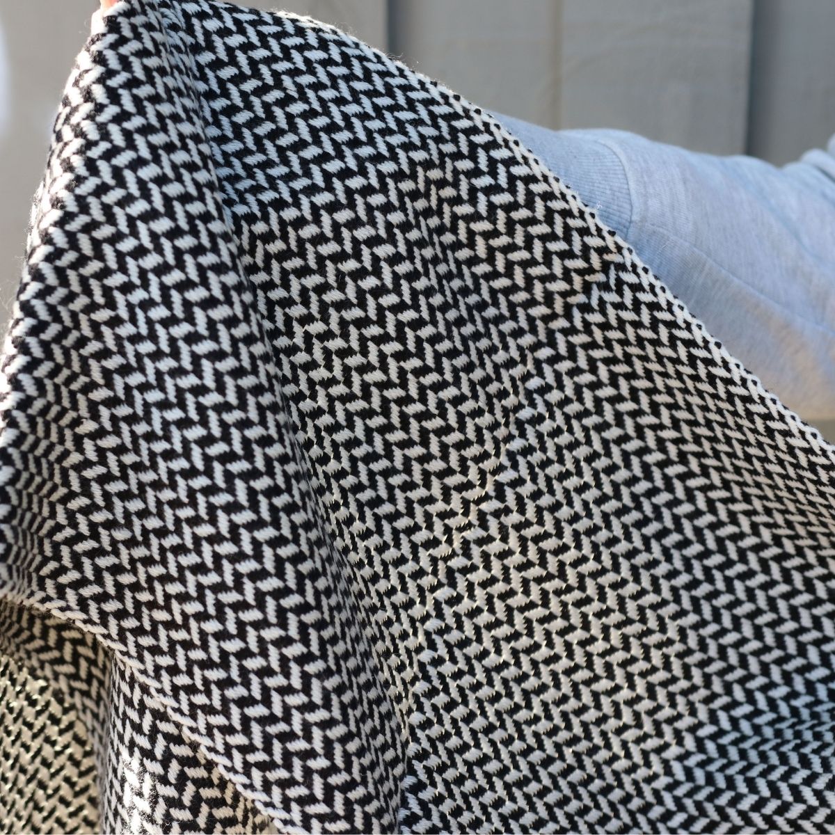 Wool Herringbone B&W Scarf Fashion Arns Craft Niryat/ New Sadle