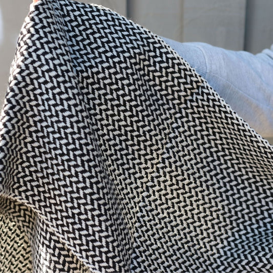 Wool Herringbone B&W Scarf Fashion Arns Craft Niryat/ New Sadle