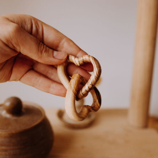 Connected Wooden Hearts Homeware Trade Sign Company (Holylandia)