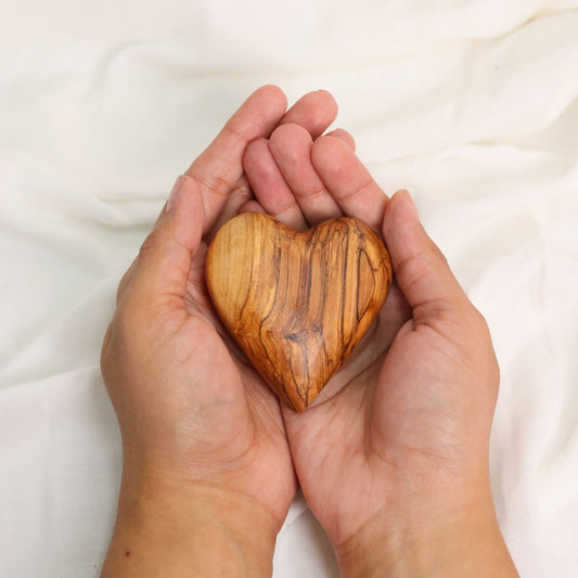 Olive Wood Heart Homeware Trade Sign Company (Holylandia)